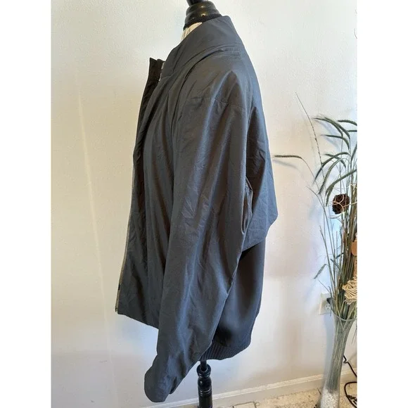 Lululemon Shell Stopper Bomber Jacket Full Zip Insulated‎ Gray XL - Picture 3 of 7